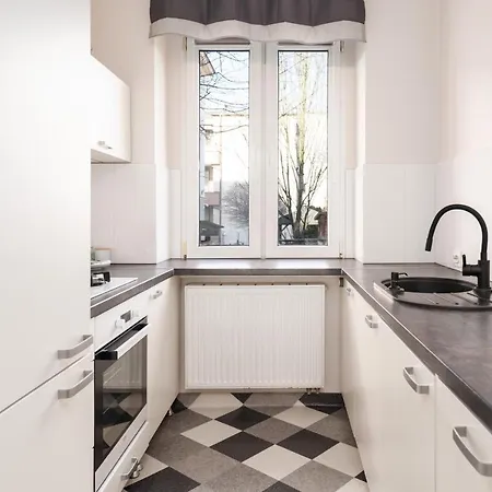 Apartment By Kasprowicz Park By Renters Poznan