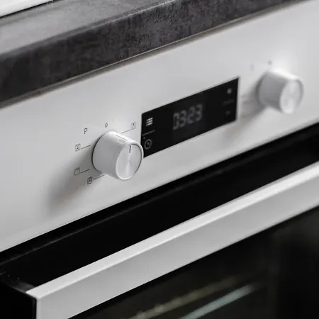 By Kasprowicz Park By Renters Apartment *